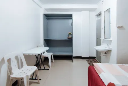 Iloilo Paraw Beach Resort Отели рядом с достопримечательностью «Траппист Монастери»