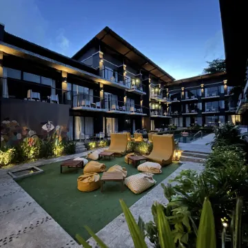 La Lune Beach Resort