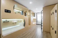 Banmu Fangtang Youth Hotel (Huilongwo Hubushan)
