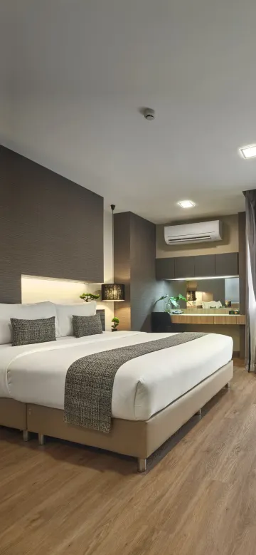 ห้องดีลักซ์ เตียงใหญ่ 1 เตียง