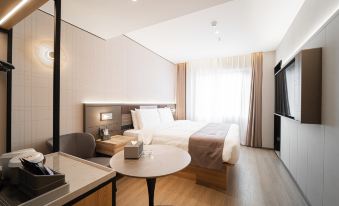 Homeinn Plus Hotel (Jiujiang Railway Station Station Front Square)