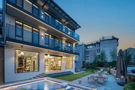 Jinyun FengQianduo Homestay (Xiandu Scenic Area Store) Отели рядом с достопримечательностью «Zhutan Mountain»