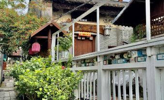 Qihua Inn