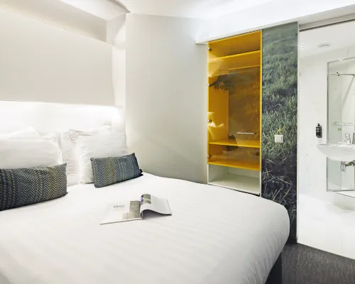 Ibis Styles Amsterdam Central Station Hoteles cerca de Mercado Noordermarkt