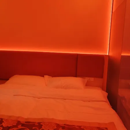 Yijia Hotel