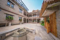 Shanya House B&B Hotels near Yonghe Jueling Temple