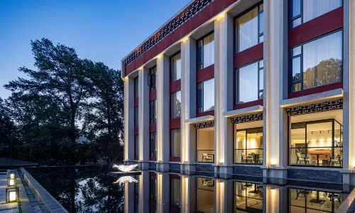 Wolian Huayin Hotel in Xinduqiao