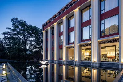 Wolian Huayin Hotel in Xinduqiao Hotel dekat Xinduqiao Town
