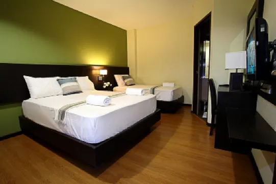 Lorenzzo Suites Hotel Hotels near KL Serviced Residences