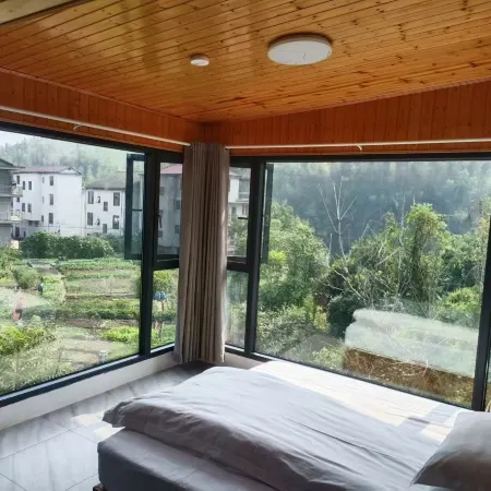 Meiling Stone House Homestay