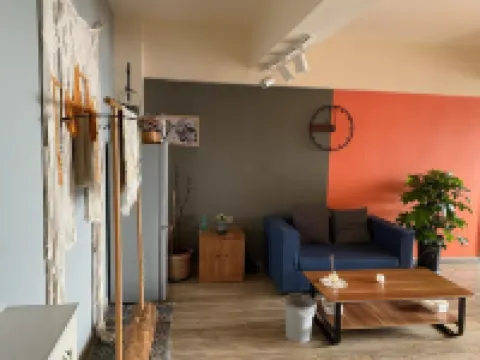 Jinyue Homestay (Songyuan Central Mansion)