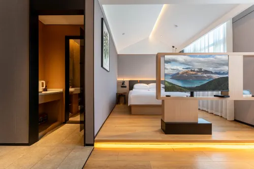 EZBoomtel (Ningbo Qianyang Electric Business Park Changxing Road Subway Station)