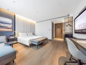 Atour Hotel Baoding East Station Hebei University New Campus