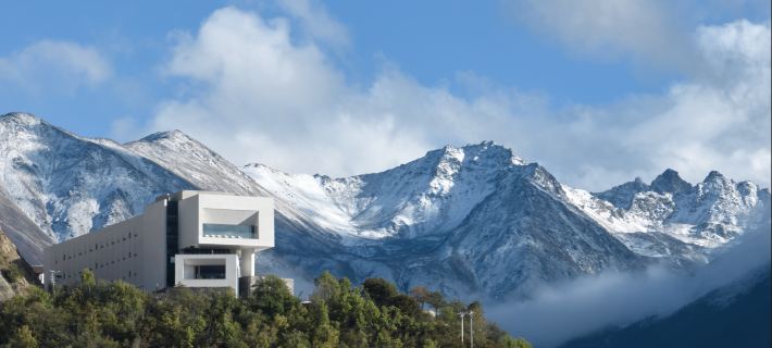 Deqin Meri Poodom Hotels in Deqin