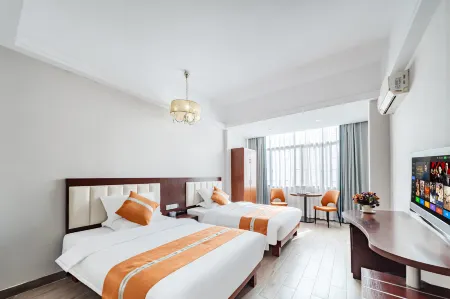 Shunhuang Business Hotel, Dong'an, Yongzhou (near Dong'an High-speed Railway Station) Отели рядом с достопримечательностью «Shude Mountain Villa»
