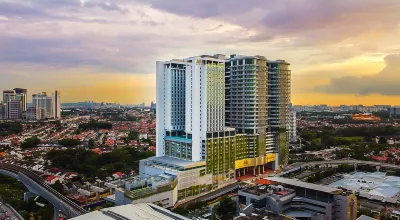 M World Hotel, formerly known as Avante Hotel Các khách sạn gần First City University College