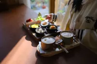 梅洛蘭亭·一生一宿尋隱輕禪茶寂民宿（麗江古城木府） - 朝食