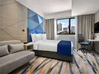 Holiday Inn Express 新加坡實龍崗智選假日飯店 薰衣草區附近的飯店