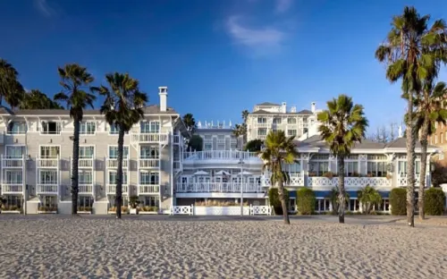 Shutters on the Beach - Parkering