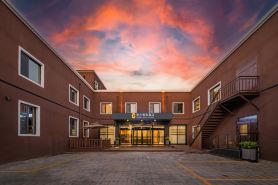 Super 8 Selected Hotels(Beijing Capital Airport Store)