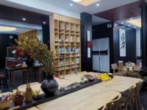 Lvxiang · Snow-Mountain View Meditate Hotel (Siguniang Mountain Branch) Hoteles en Xiaojin