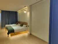 Jiangpan Courtyard Homestay (Menglie Lake Wetland Park)