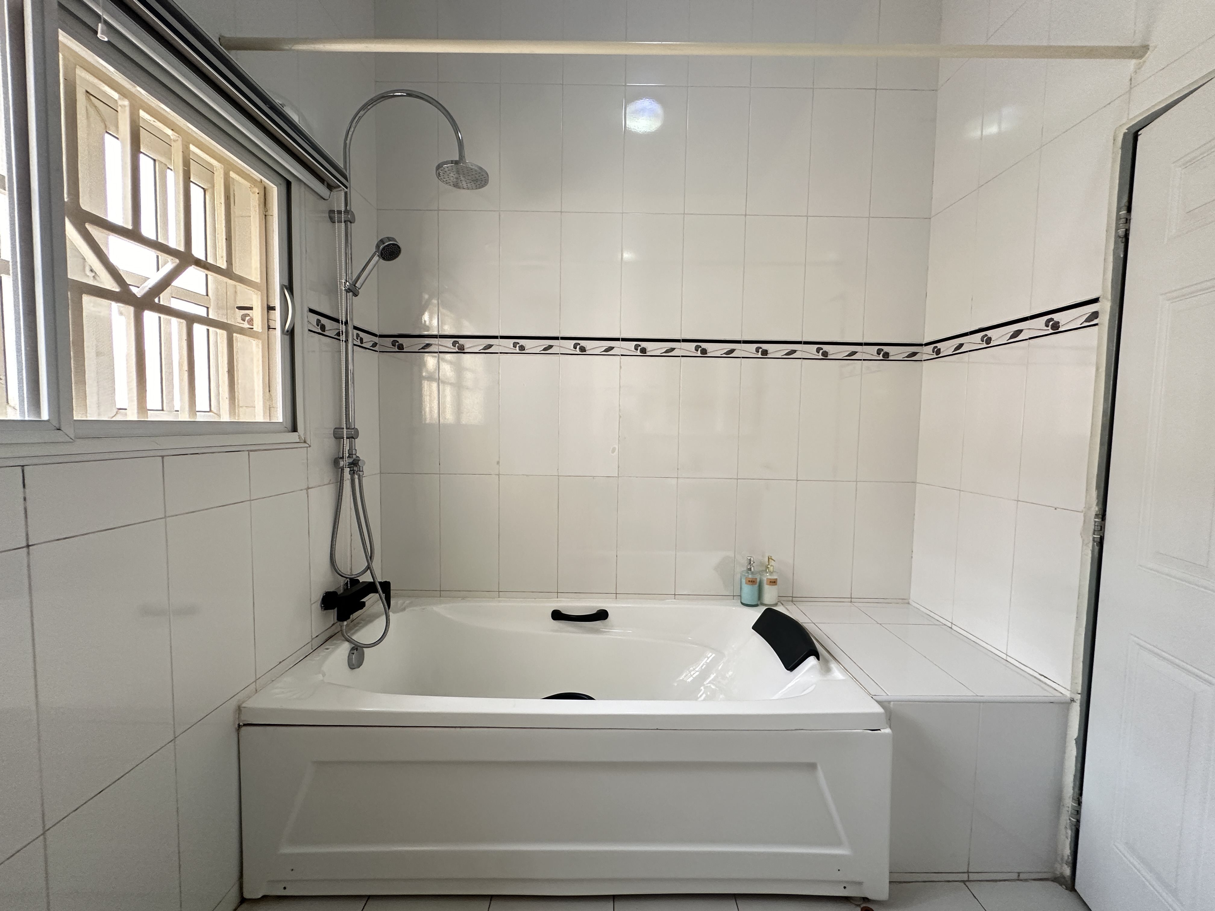 JUN YUE Hotel(Abuja Conference Center Branch · Chinese-friendly ) Phòng Photos