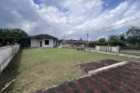 Nurbayu Villa (3&4 bedroom Villa) Kemaman Hotels in Chukai