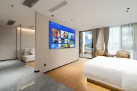 Pengshan Four Seasons River View Hotel - balcony