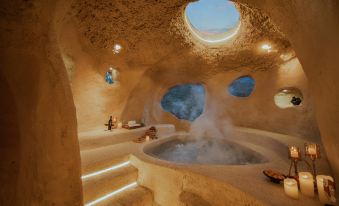 ARTINN Cave Hot Spring Designer Hotel (Anji Cloud Meadow Tourism Resort Branch)