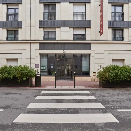 Appart'hôtel Odalys City Paris Levallois Отели рядом с достопримечательностью «LVMH Fragrance Brands»