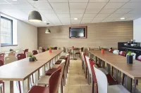 康鉑里昂市中心博格思杜羅訥酒店 - 早餐