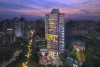MEHOOD LESTIE Hotel (Chongqing Yuzhong Liangkou Subway Station Branch)) Các khách sạn ở Quảng trường Nhân Dân (khu vực phụ cận)