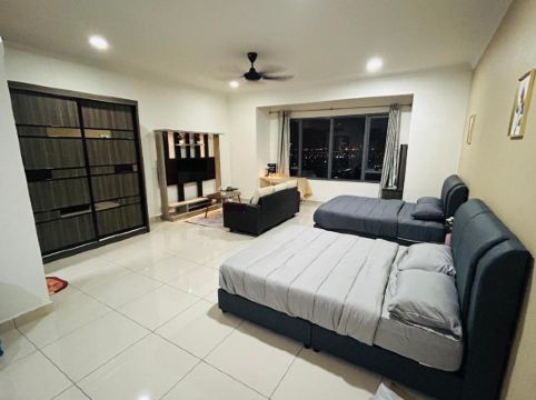 Comfortable Studio for 5 | MRT 5 Mins Walk