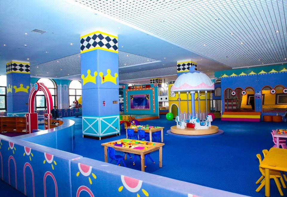 5. 궈츠 인터내셔널..