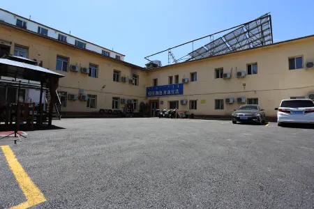 Qingzhu Qingyi Excellent Hotel (Hohhot Agricultural University Shop) Отели рядом с достопримечательностью «Department of Physical Education， Inner Mongolia Agricultural University»