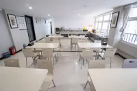 โรงแรมโฮมอินน์ อีส (ทะเลสาบหยุนหลง ซูโจว หัวไห่ นิวเวิลด์) - พร้อมอาหารเช้า