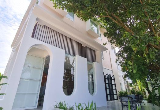 난라문 호텔 로비