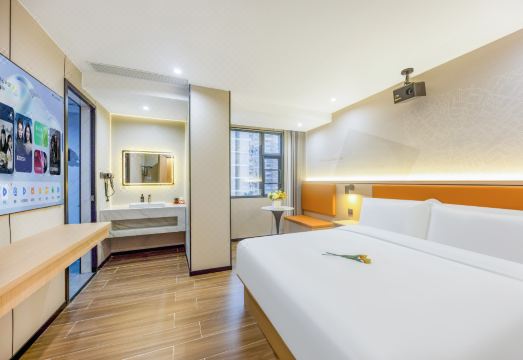 칭뤼 로드 해변의 아름다운 모습