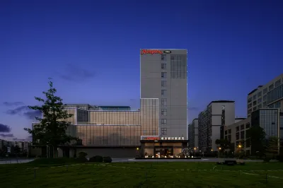 廣州白雲機場文旅城希爾頓歡朋飯店 廣東技術師範大學(白雲校區)附近的飯店