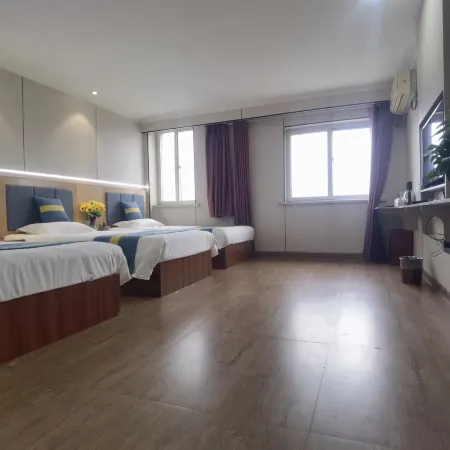 Ucd hotel (gao qing xin long inn)