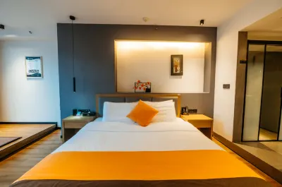 Luzhou Yaduo Hotel Các khách sạn gần Naxi Gymnasium