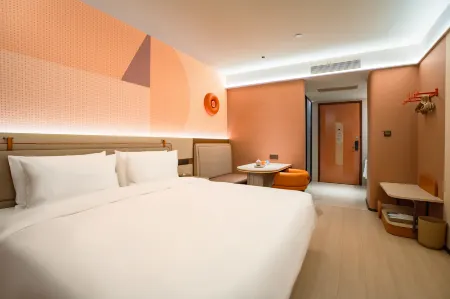 Orange Dunhuang Shazhou Night Market Hotel