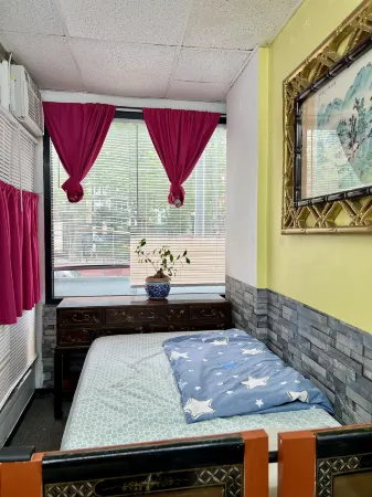 Moon Lotus Abode Отели рядом с достопримечательностью «St Elizabeth Ann Seton Shrine»