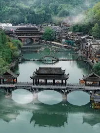 Yiquan Riverside Guesthouse (Fenghuang Ancient Town )