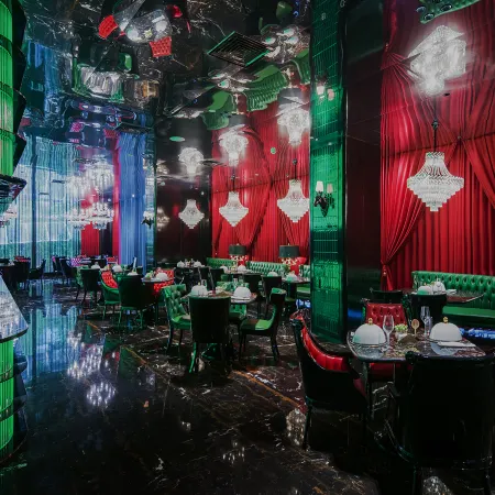 Beijing Oriental Mao Hotel (NanluoguLane Beixinqiao Subway Station) Отели рядом с достопримечательностью «Станция Andingmen»