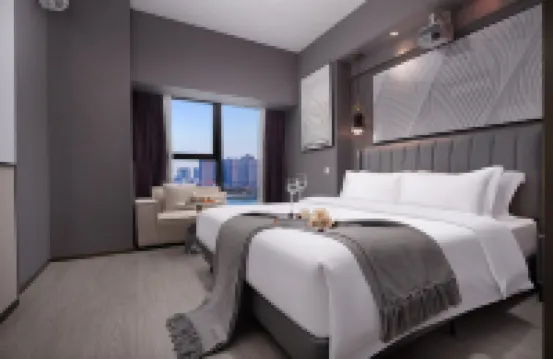 Hezhou Scenic Hotel (Changsha Wuyi Square Peiyuanqiao Subway Station)