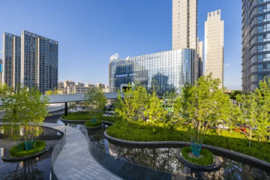 Liangyue Hotel (Urumqi High-speed Railway Station)