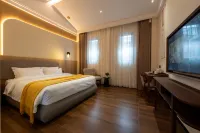 Longjiang Years Hot Spring Hotel Hotel in zona Fujian Art Vocational College Zhanzhou Branch