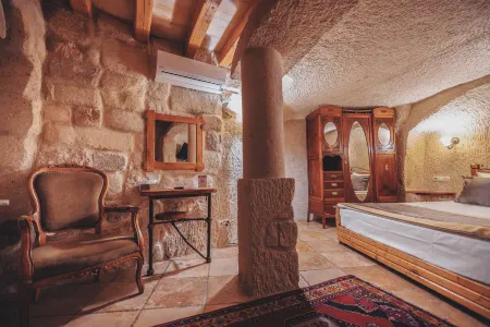 Mithra Cave Hotel